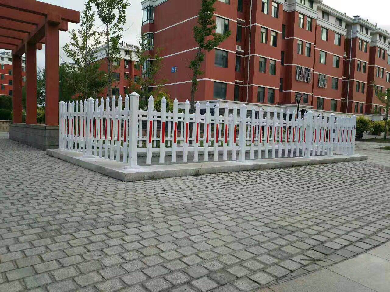 pvc護欄，鋅鋼護欄專業供應商